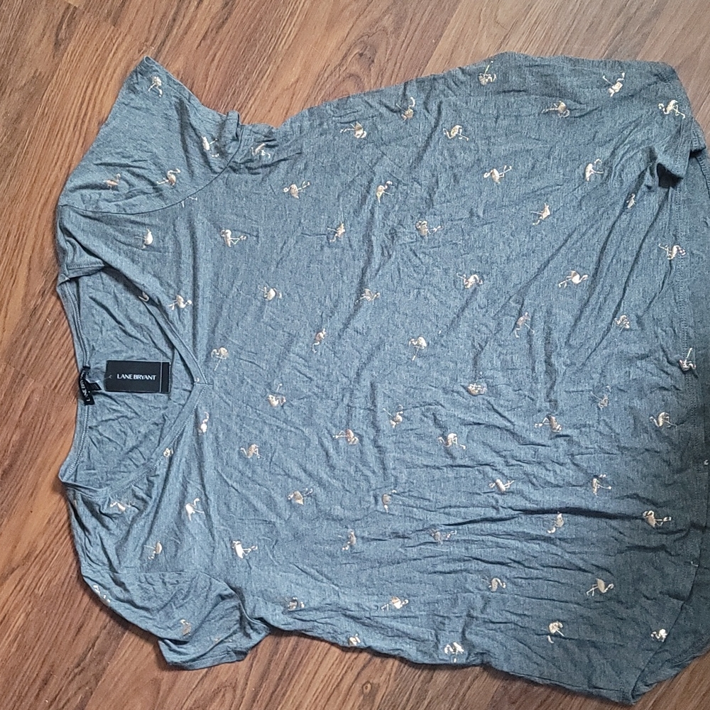 Lane Bryant top Gray and gold flamingos